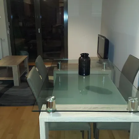 River Loft 304-305 *